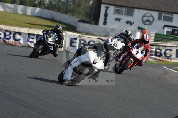 Mallory park Leicestershire;Mallory park photographs;Motorcycle action photographs;Trackday digital images;event digital images;eventdigitalimages;mallory park;no limits trackday;peter wileman photography;trackday;trackday photos
