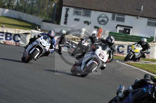 Mallory park Leicestershire;Mallory park photographs;Motorcycle action photographs;Trackday digital images;event digital images;eventdigitalimages;mallory park;no limits trackday;peter wileman photography;trackday;trackday photos