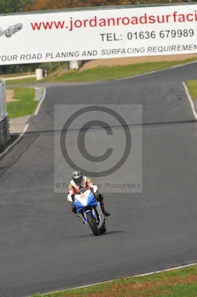 Mallory park Leicestershire;Mallory park photographs;Motorcycle action photographs;Trackday digital images;event digital images;eventdigitalimages;mallory park;no limits trackday;peter wileman photography;trackday;trackday photos