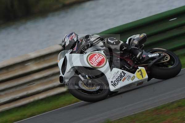 Mallory park Leicestershire;Mallory park photographs;Motorcycle action photographs;Trackday digital images;event digital images;eventdigitalimages;mallory park;no limits trackday;peter wileman photography;trackday;trackday photos