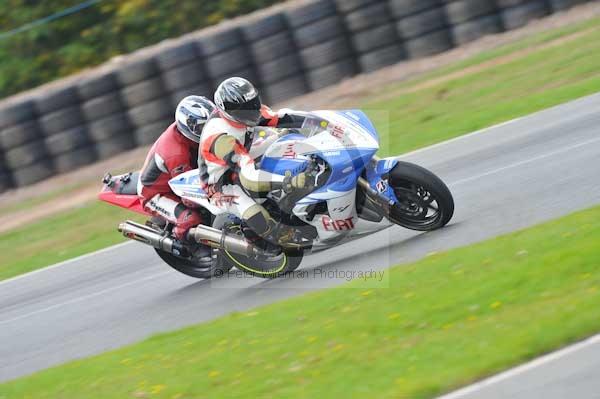 Mallory park Leicestershire;Mallory park photographs;Motorcycle action photographs;Trackday digital images;event digital images;eventdigitalimages;mallory park;no limits trackday;peter wileman photography;trackday;trackday photos