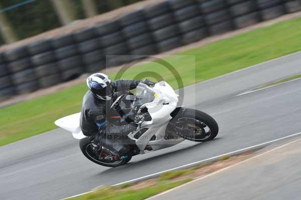 Mallory park Leicestershire;Mallory park photographs;Motorcycle action photographs;Trackday digital images;event digital images;eventdigitalimages;mallory park;no limits trackday;peter wileman photography;trackday;trackday photos