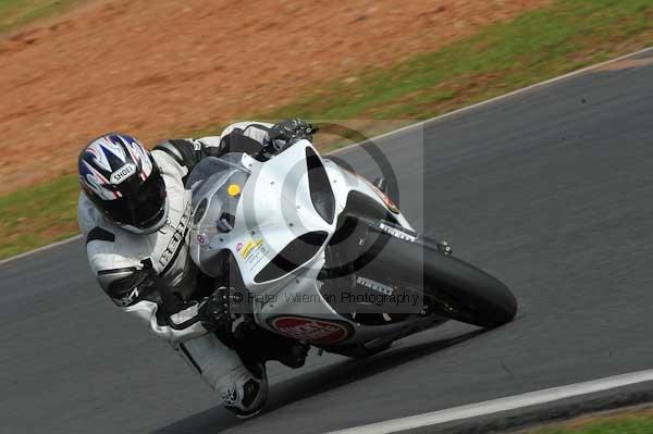 Mallory park Leicestershire;Mallory park photographs;Motorcycle action photographs;Trackday digital images;event digital images;eventdigitalimages;mallory park;no limits trackday;peter wileman photography;trackday;trackday photos