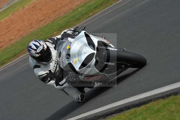 Mallory park Leicestershire;Mallory park photographs;Motorcycle action photographs;Trackday digital images;event digital images;eventdigitalimages;mallory park;no limits trackday;peter wileman photography;trackday;trackday photos
