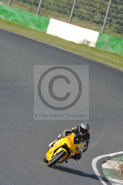 Mallory park Leicestershire;Mallory park photographs;Motorcycle action photographs;Trackday digital images;event digital images;eventdigitalimages;mallory park;no limits trackday;peter wileman photography;trackday;trackday photos