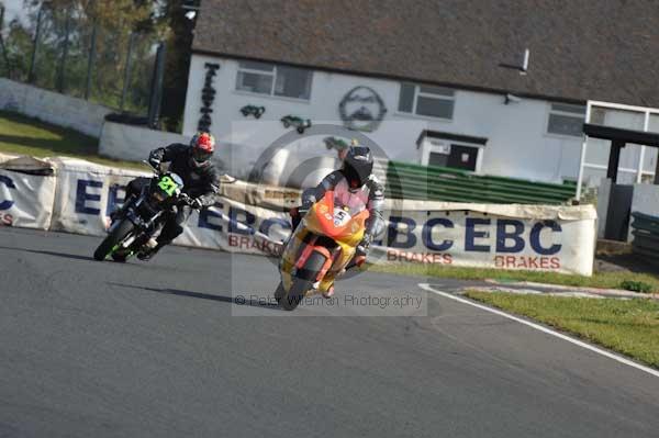 Mallory park Leicestershire;Mallory park photographs;Motorcycle action photographs;Trackday digital images;event digital images;eventdigitalimages;mallory park;no limits trackday;peter wileman photography;trackday;trackday photos