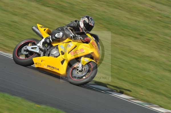 Mallory park Leicestershire;Mallory park photographs;Motorcycle action photographs;Trackday digital images;event digital images;eventdigitalimages;mallory park;no limits trackday;peter wileman photography;trackday;trackday photos
