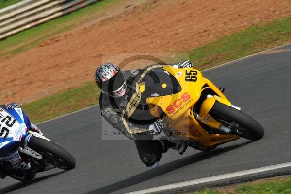 Mallory park Leicestershire;Mallory park photographs;Motorcycle action photographs;Trackday digital images;event digital images;eventdigitalimages;mallory park;no limits trackday;peter wileman photography;trackday;trackday photos