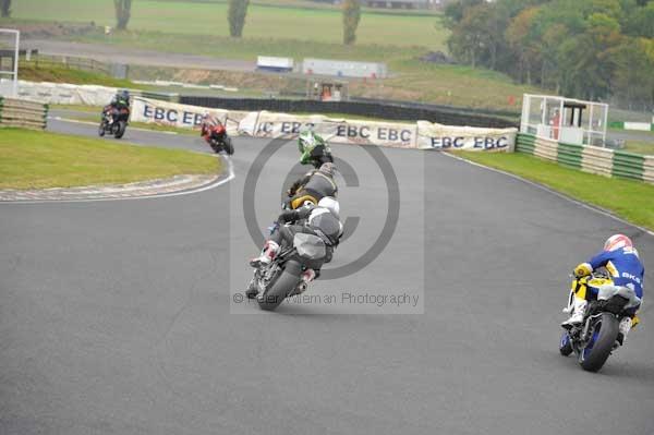 Mallory park Leicestershire;Mallory park photographs;Motorcycle action photographs;Trackday digital images;event digital images;eventdigitalimages;mallory park;no limits trackday;peter wileman photography;trackday;trackday photos