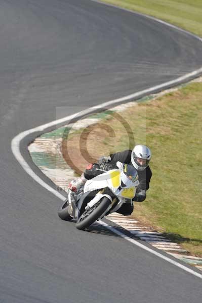 Mallory park Leicestershire;Mallory park photographs;Motorcycle action photographs;Trackday digital images;event digital images;eventdigitalimages;mallory park;no limits trackday;peter wileman photography;trackday;trackday photos