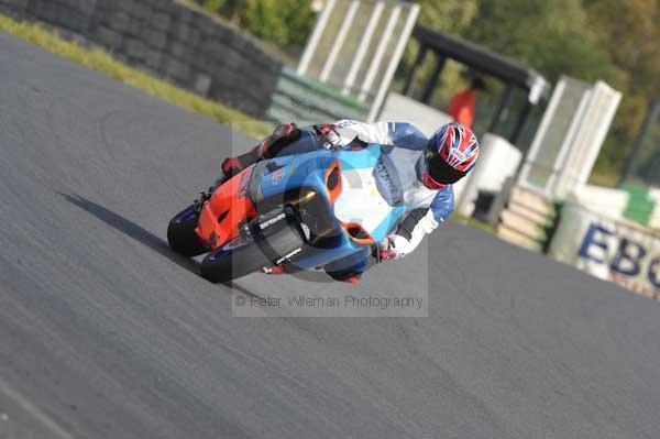 Mallory park Leicestershire;Mallory park photographs;Motorcycle action photographs;Trackday digital images;event digital images;eventdigitalimages;mallory park;no limits trackday;peter wileman photography;trackday;trackday photos