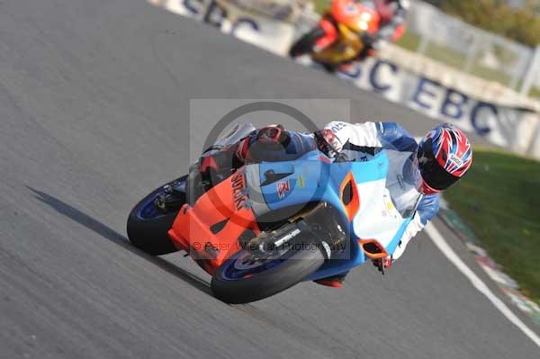 Mallory park Leicestershire;Mallory park photographs;Motorcycle action photographs;Trackday digital images;event digital images;eventdigitalimages;mallory park;no limits trackday;peter wileman photography;trackday;trackday photos