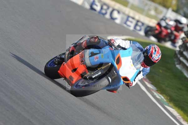 Mallory park Leicestershire;Mallory park photographs;Motorcycle action photographs;Trackday digital images;event digital images;eventdigitalimages;mallory park;no limits trackday;peter wileman photography;trackday;trackday photos