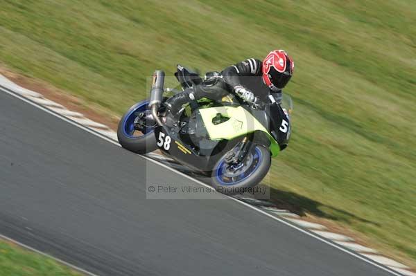 Mallory park Leicestershire;Mallory park photographs;Motorcycle action photographs;Trackday digital images;event digital images;eventdigitalimages;mallory park;no limits trackday;peter wileman photography;trackday;trackday photos