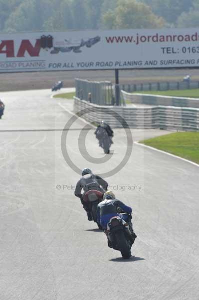 Mallory park Leicestershire;Mallory park photographs;Motorcycle action photographs;Trackday digital images;event digital images;eventdigitalimages;mallory park;no limits trackday;peter wileman photography;trackday;trackday photos