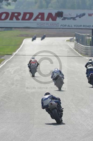 Mallory park Leicestershire;Mallory park photographs;Motorcycle action photographs;Trackday digital images;event digital images;eventdigitalimages;mallory park;no limits trackday;peter wileman photography;trackday;trackday photos