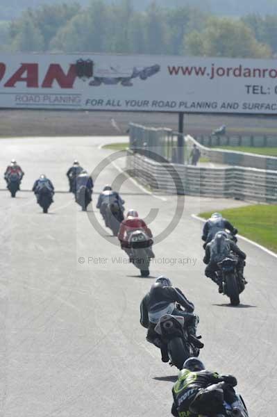 Mallory park Leicestershire;Mallory park photographs;Motorcycle action photographs;Trackday digital images;event digital images;eventdigitalimages;mallory park;no limits trackday;peter wileman photography;trackday;trackday photos