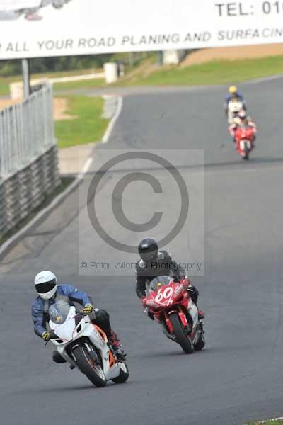 Mallory park Leicestershire;Mallory park photographs;Motorcycle action photographs;Trackday digital images;event digital images;eventdigitalimages;mallory park;no limits trackday;peter wileman photography;trackday;trackday photos
