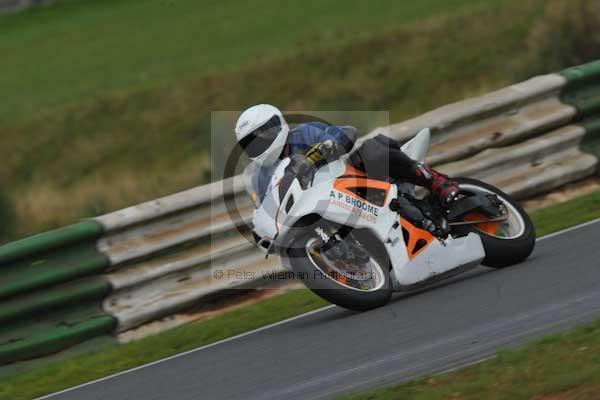 Mallory park Leicestershire;Mallory park photographs;Motorcycle action photographs;Trackday digital images;event digital images;eventdigitalimages;mallory park;no limits trackday;peter wileman photography;trackday;trackday photos