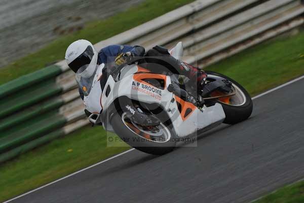 Mallory park Leicestershire;Mallory park photographs;Motorcycle action photographs;Trackday digital images;event digital images;eventdigitalimages;mallory park;no limits trackday;peter wileman photography;trackday;trackday photos