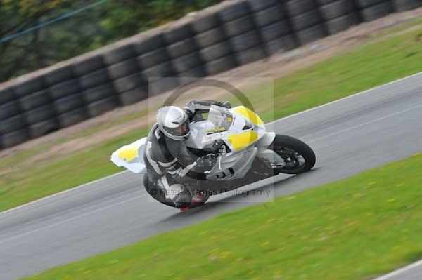 Mallory park Leicestershire;Mallory park photographs;Motorcycle action photographs;Trackday digital images;event digital images;eventdigitalimages;mallory park;no limits trackday;peter wileman photography;trackday;trackday photos