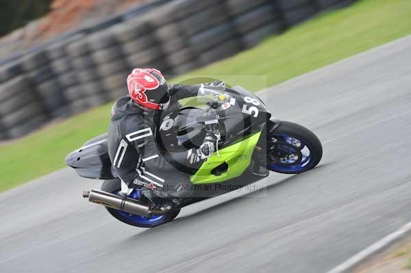 Mallory park Leicestershire;Mallory park photographs;Motorcycle action photographs;Trackday digital images;event digital images;eventdigitalimages;mallory park;no limits trackday;peter wileman photography;trackday;trackday photos