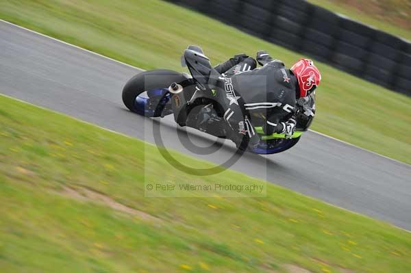 Mallory park Leicestershire;Mallory park photographs;Motorcycle action photographs;Trackday digital images;event digital images;eventdigitalimages;mallory park;no limits trackday;peter wileman photography;trackday;trackday photos