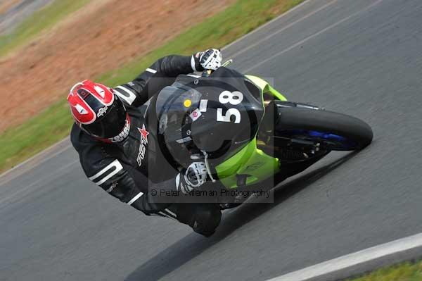 Mallory park Leicestershire;Mallory park photographs;Motorcycle action photographs;Trackday digital images;event digital images;eventdigitalimages;mallory park;no limits trackday;peter wileman photography;trackday;trackday photos
