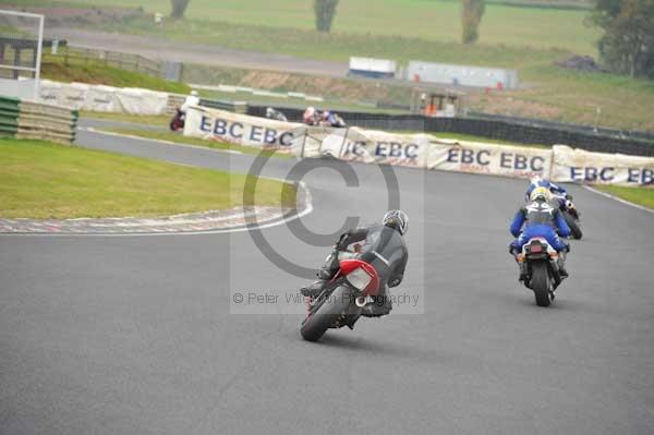 Mallory park Leicestershire;Mallory park photographs;Motorcycle action photographs;Trackday digital images;event digital images;eventdigitalimages;mallory park;no limits trackday;peter wileman photography;trackday;trackday photos