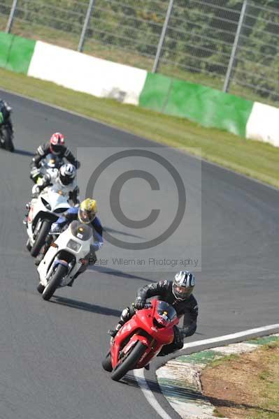 Mallory park Leicestershire;Mallory park photographs;Motorcycle action photographs;Trackday digital images;event digital images;eventdigitalimages;mallory park;no limits trackday;peter wileman photography;trackday;trackday photos