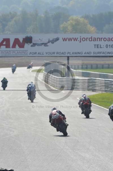 Mallory park Leicestershire;Mallory park photographs;Motorcycle action photographs;Trackday digital images;event digital images;eventdigitalimages;mallory park;no limits trackday;peter wileman photography;trackday;trackday photos