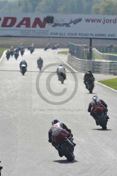 Mallory park Leicestershire;Mallory park photographs;Motorcycle action photographs;Trackday digital images;event digital images;eventdigitalimages;mallory park;no limits trackday;peter wileman photography;trackday;trackday photos