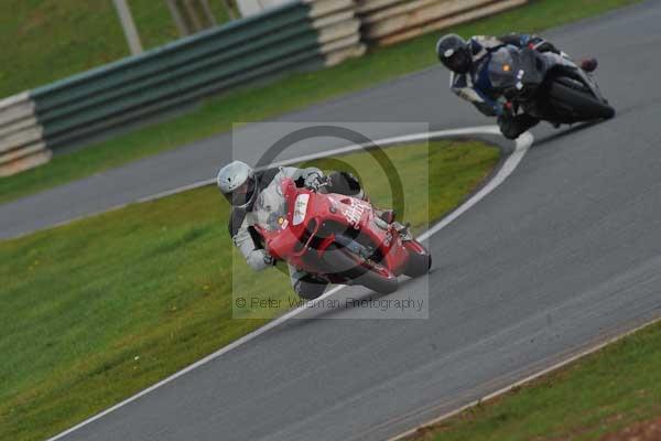 Mallory park Leicestershire;Mallory park photographs;Motorcycle action photographs;Trackday digital images;event digital images;eventdigitalimages;mallory park;no limits trackday;peter wileman photography;trackday;trackday photos
