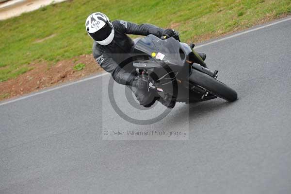 Mallory park Leicestershire;Mallory park photographs;Motorcycle action photographs;Trackday digital images;event digital images;eventdigitalimages;mallory park;no limits trackday;peter wileman photography;trackday;trackday photos
