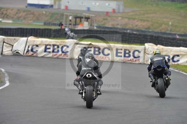 Mallory park Leicestershire;Mallory park photographs;Motorcycle action photographs;Trackday digital images;event digital images;eventdigitalimages;mallory park;no limits trackday;peter wileman photography;trackday;trackday photos