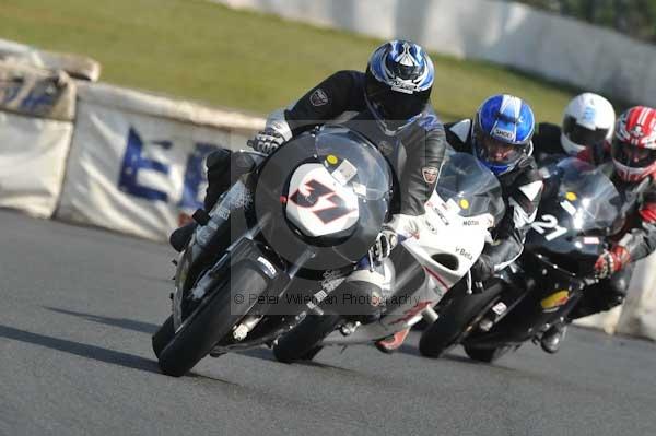 Mallory park Leicestershire;Mallory park photographs;Motorcycle action photographs;Trackday digital images;event digital images;eventdigitalimages;mallory park;no limits trackday;peter wileman photography;trackday;trackday photos