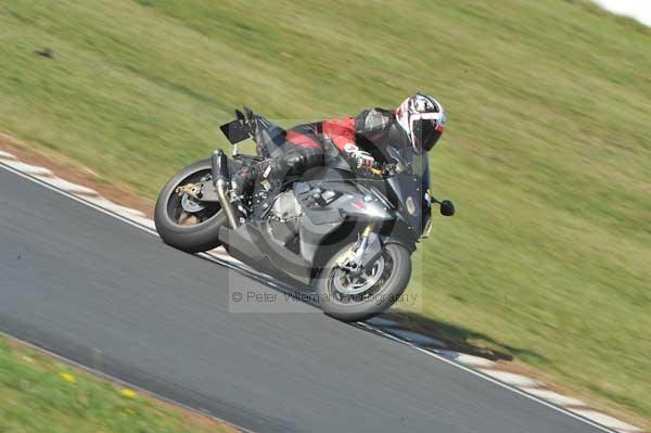 Mallory park Leicestershire;Mallory park photographs;Motorcycle action photographs;Trackday digital images;event digital images;eventdigitalimages;mallory park;no limits trackday;peter wileman photography;trackday;trackday photos