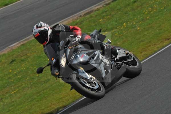 Mallory park Leicestershire;Mallory park photographs;Motorcycle action photographs;Trackday digital images;event digital images;eventdigitalimages;mallory park;no limits trackday;peter wileman photography;trackday;trackday photos