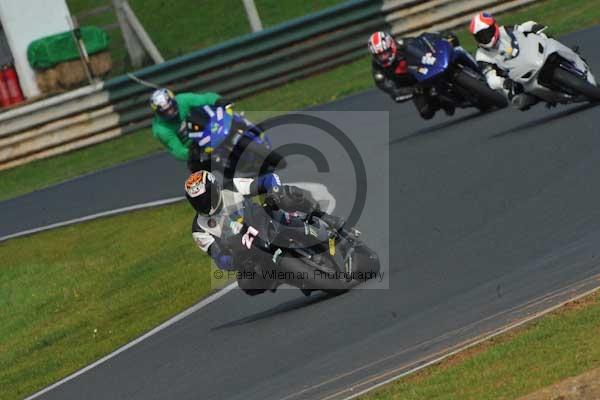 Mallory park Leicestershire;Mallory park photographs;Motorcycle action photographs;Trackday digital images;event digital images;eventdigitalimages;mallory park;no limits trackday;peter wileman photography;trackday;trackday photos