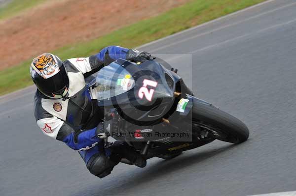 Mallory park Leicestershire;Mallory park photographs;Motorcycle action photographs;Trackday digital images;event digital images;eventdigitalimages;mallory park;no limits trackday;peter wileman photography;trackday;trackday photos