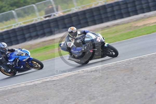 Mallory park Leicestershire;Mallory park photographs;Motorcycle action photographs;Trackday digital images;event digital images;eventdigitalimages;mallory park;no limits trackday;peter wileman photography;trackday;trackday photos