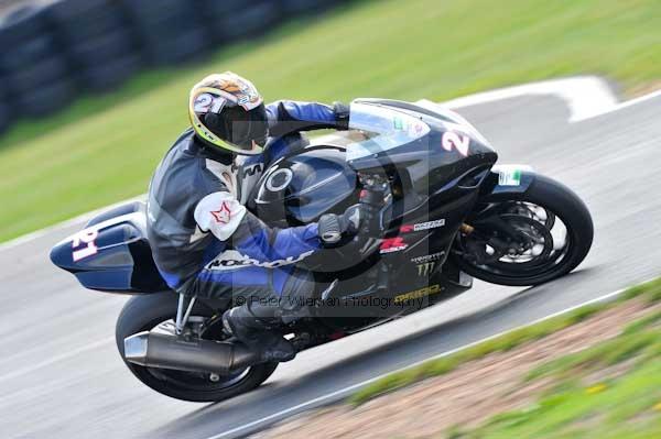 Mallory park Leicestershire;Mallory park photographs;Motorcycle action photographs;Trackday digital images;event digital images;eventdigitalimages;mallory park;no limits trackday;peter wileman photography;trackday;trackday photos