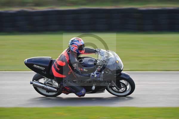 Mallory park Leicestershire;Mallory park photographs;Motorcycle action photographs;Trackday digital images;event digital images;eventdigitalimages;mallory park;no limits trackday;peter wileman photography;trackday;trackday photos