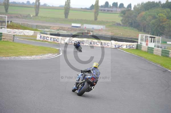 Mallory park Leicestershire;Mallory park photographs;Motorcycle action photographs;Trackday digital images;event digital images;eventdigitalimages;mallory park;no limits trackday;peter wileman photography;trackday;trackday photos