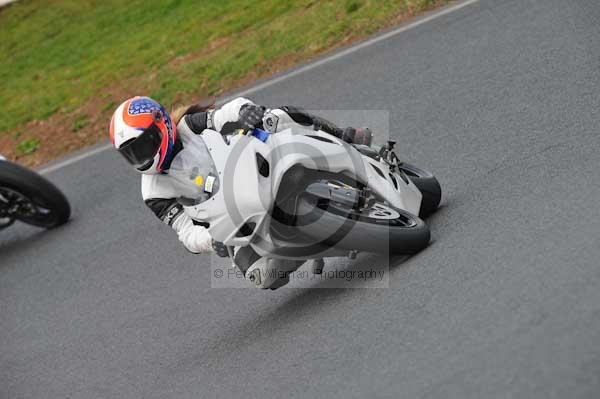 Mallory park Leicestershire;Mallory park photographs;Motorcycle action photographs;Trackday digital images;event digital images;eventdigitalimages;mallory park;no limits trackday;peter wileman photography;trackday;trackday photos