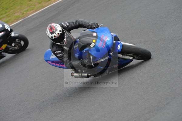 Mallory park Leicestershire;Mallory park photographs;Motorcycle action photographs;Trackday digital images;event digital images;eventdigitalimages;mallory park;no limits trackday;peter wileman photography;trackday;trackday photos
