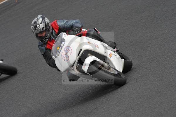 Mallory park Leicestershire;Mallory park photographs;Motorcycle action photographs;Trackday digital images;event digital images;eventdigitalimages;mallory park;no limits trackday;peter wileman photography;trackday;trackday photos