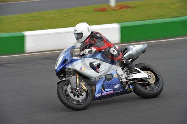 Mallory park Leicestershire;Mallory park photographs;Motorcycle action photographs;Trackday digital images;event digital images;eventdigitalimages;mallory park;no limits trackday;peter wileman photography;trackday;trackday photos