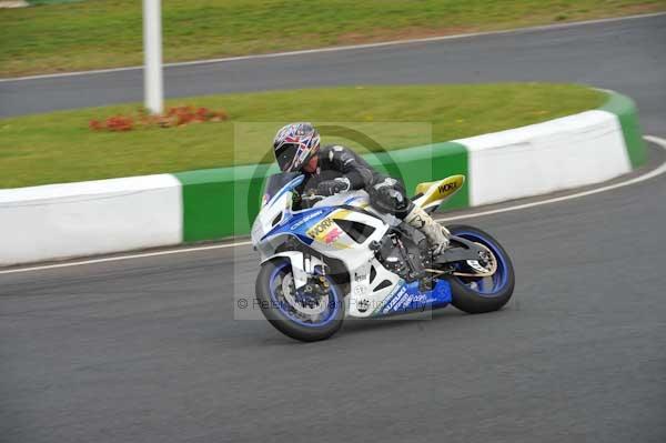 Mallory park Leicestershire;Mallory park photographs;Motorcycle action photographs;Trackday digital images;event digital images;eventdigitalimages;mallory park;no limits trackday;peter wileman photography;trackday;trackday photos