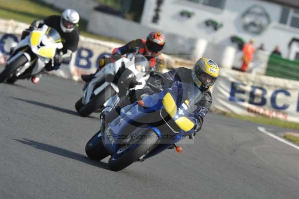 Mallory park Leicestershire;Mallory park photographs;Motorcycle action photographs;Trackday digital images;event digital images;eventdigitalimages;mallory park;no limits trackday;peter wileman photography;trackday;trackday photos